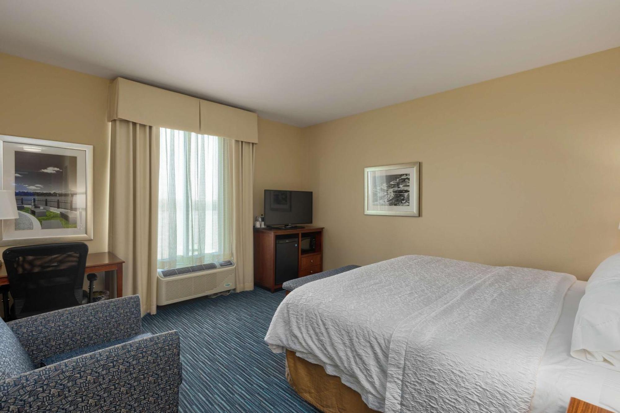 Hampton Inn & Suites Owensboro Downtown Waterfront Экстерьер фото
